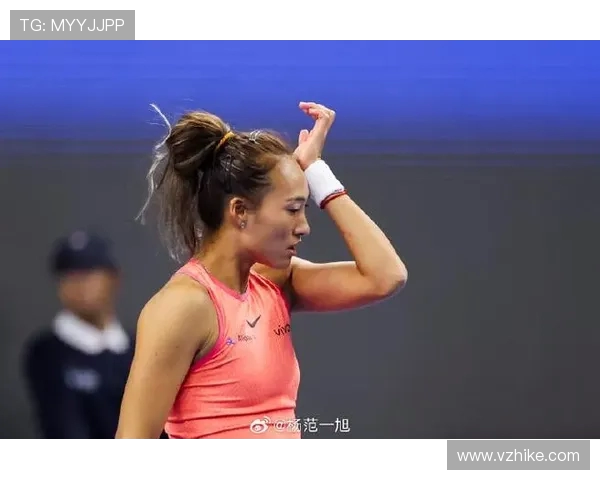 郑钦文憾负阿尼西莫娃止步四强,后勤失误成致命伤!奖金首进前十,柏林站再战萨巴伦卡(1)